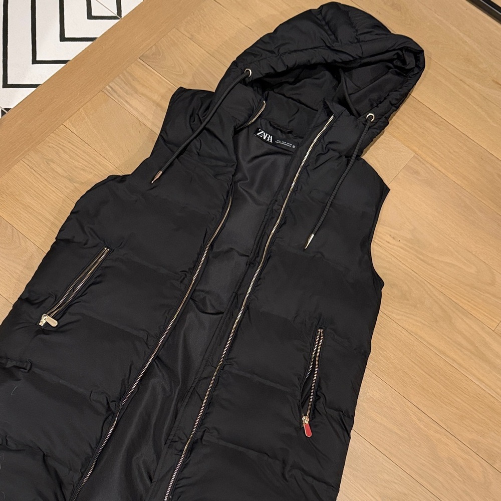 Zara Black Hooded Vest